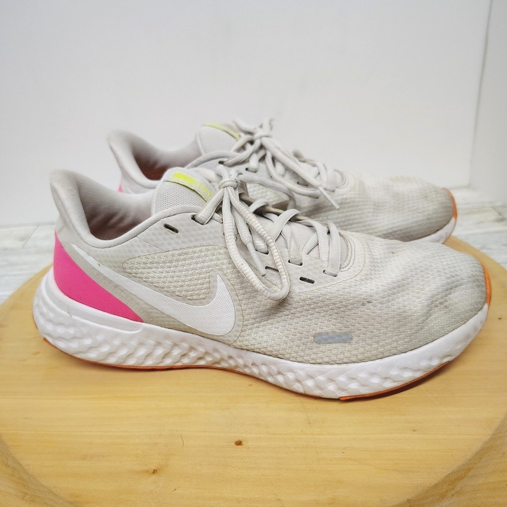 Nike Revolution 5 Running Shoes Athletic Comfort BQ3207-007 White Women Size 7.5